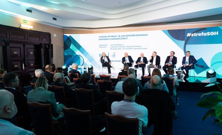 Uczestnicy panelu „Z Polski w świat. W jaki sposób dokonać ekspansji zagranicznej?”
