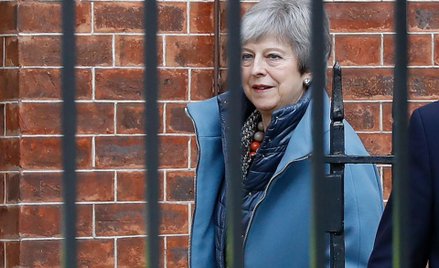 Dylemat Theresy May: ratować partię czy kraj?