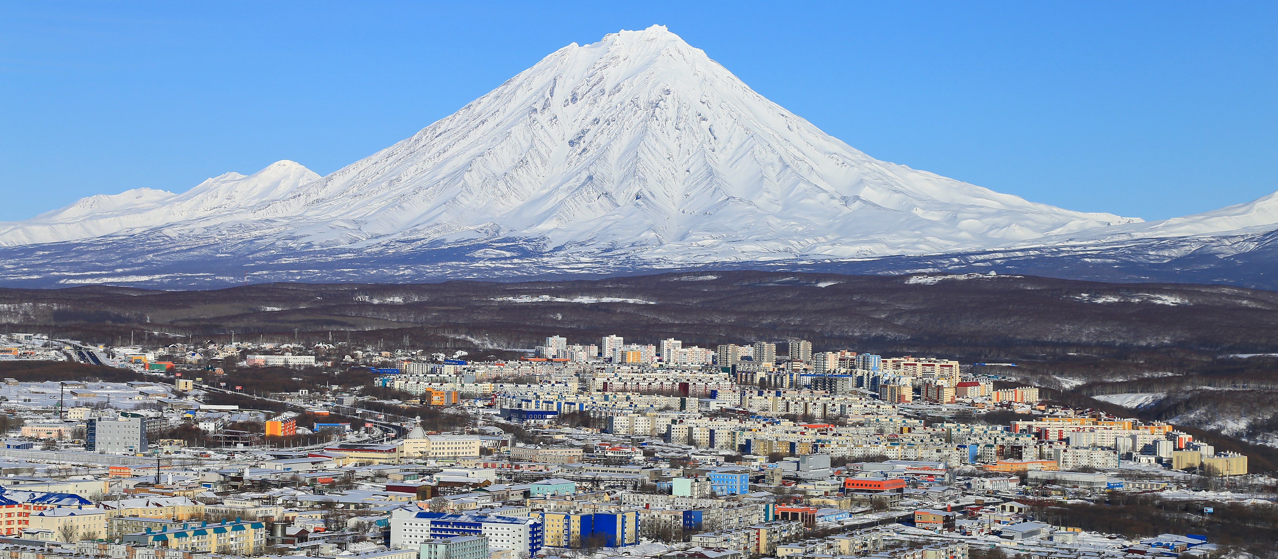 Śnieg przygniótł Kamczatkę. Gospodarka stanęła, wprowadzony stan wyjątkowy
