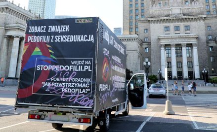 Za projektem stoi Fundacja Pro – Prawo do Życia. Ta sama, która odpowiada za słynne furgonetki krążą