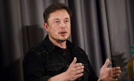Należąca do Elona Muska Tesla będzie akceptować bitcoina jako formę płatności za elektryczne samocho