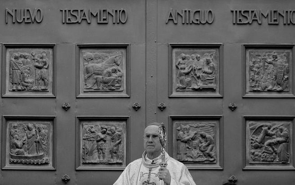 kardynał Tarcisio Bertone