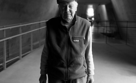 Symcha „Kazik” Rotem (1924-2018) był bojownikiem powstania w getcie warszawskim oraz powstania warsz