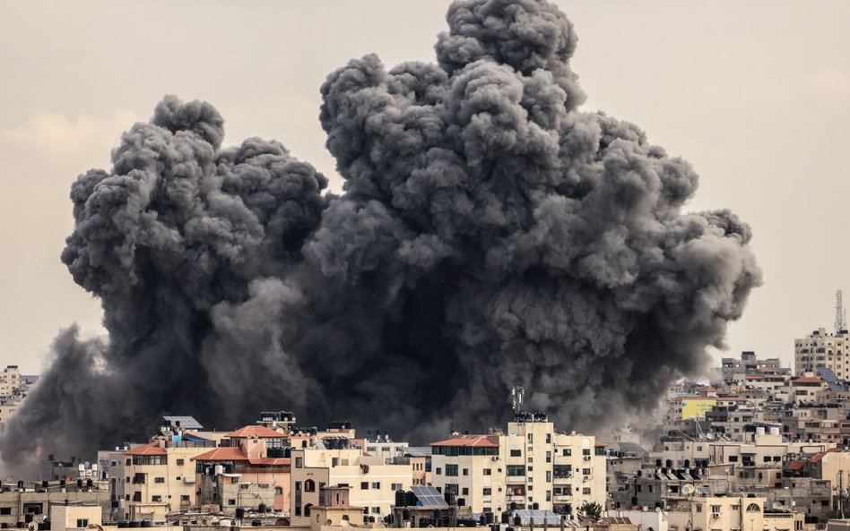 W odwecie Izrael prowadzi eustający atak na Strefę gazy. Na zdjęciu - miasto Gaza.