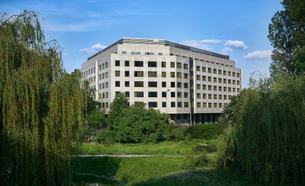 Znany warszawski hotel przejdzie modernizację i zyska nową markę. Porozumienie zawarły Polski Holdin