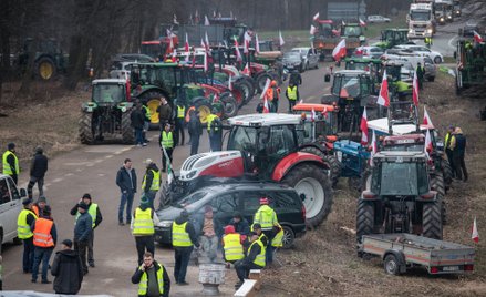 Protest rolników w okolicy węzła Kraśnik Pułankowice/Lasy na drodze S19, 29 bm. Rolnicy z całej Pols