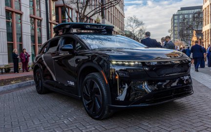 Uber inwestuje w autonomiczne pojazdy, może w tym pomóc były prezes