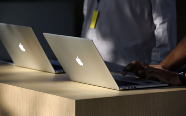 Apple będzie wymieniać wadliwe baterie w MacBookach
