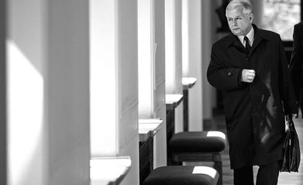 Największym wyzwaniem będzie dla Jarosława Kaczyńskiego (na zdjęciu w Sejmie 30 kwietnia br.) przetr