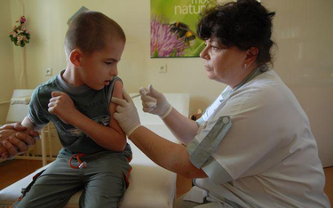 Szkolna pielęgniarka: szczepienie za zgodą rodzica