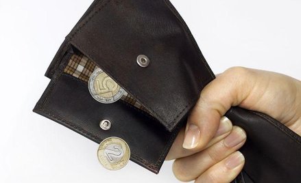 Jak obniżono płace w samorządach