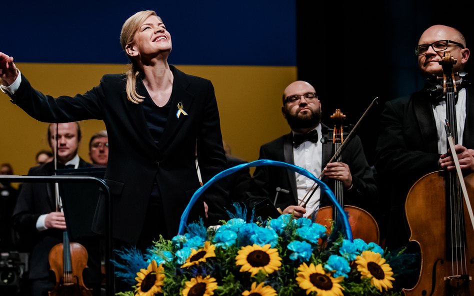 Kri-Lynn Wilson i Ukrainian Freedom Orchestra na koncercie w Warszawie