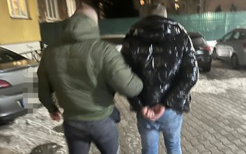 Zatrzymany mężczyzna usłyszał już dwa zarzuty kradzieży z włamaniem