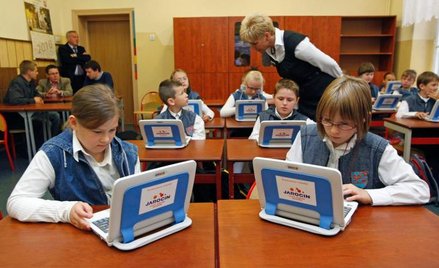 Rok 2010. Gmina Jarocin kupiła 850 laptopów dla uczniów podstawówek i gimnazjalistów