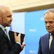 Premier Donald Tusk i pełnomocnik przedsiębiorców ds. deregulacji Rafał Brzoska