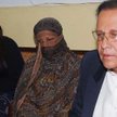 Asia Bibi (w środku) w sądzie w 2010 roku