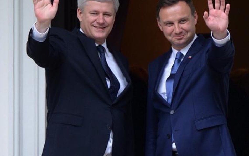Stephen Harper obiecał Andrzejowi Dudzie gotowość do aktywnego kształtowania agendy szczytu NATO w W