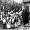 Reaktywowany po wojnie Caritas prowadził m.in. przedszkola, takie jak to w Rudzie Pabianickiej. Zdję