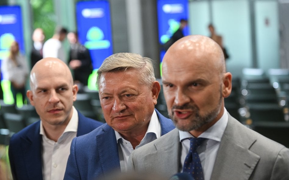 Pełnomocnik przedsiębiorców ds. deregulacji Rafał Brzoska (P) a także Wojciech Kostrzewa - prezes Po