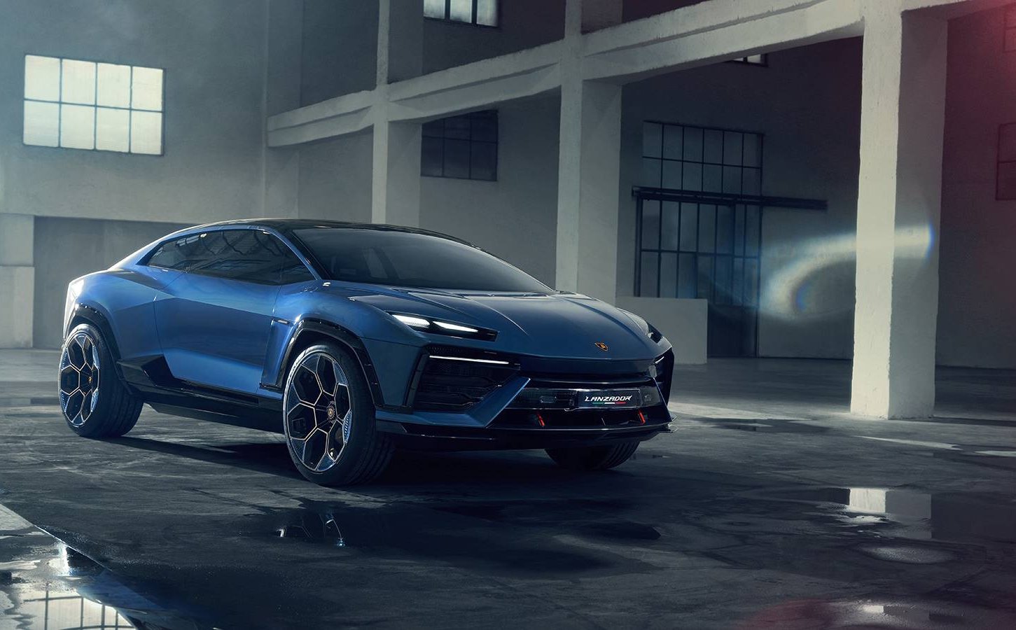Lamborghini rezygnuje z EV. „Wściekły byk” bez V8 i V12 nie przekonał klientów