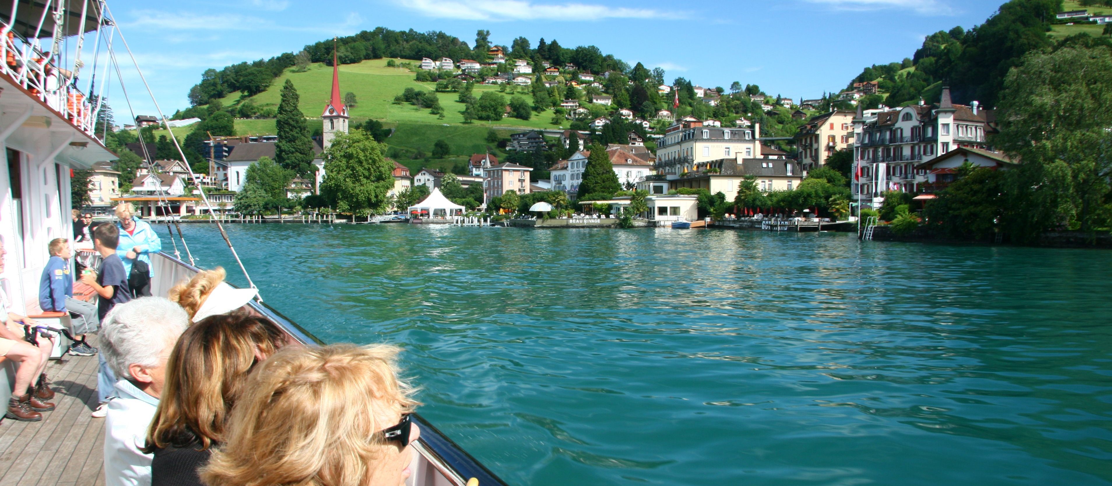 Szwajcarska turystyka rośnie. Pomogły piłka nożna kobiet i Eurowizja