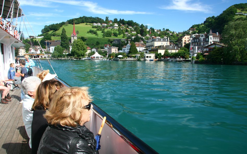 Szwajcarska turystyka rośnie. Pomogły piłka nożna kobiet i Eurowizja