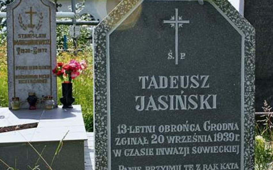 Symboliczny grób Tadka Jasińskiego