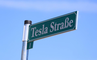 #WykresDnia: Tesla prawie jak MDAX