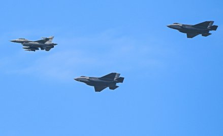 Myśliwce F-35 Husarz