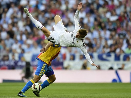 Toni Kroos w meczu Real Madryt - Valencia CF w maju 2015 r.