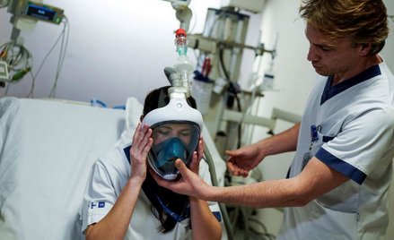 Często ratunkiem dla chorego zakażonego koronawirusem jest respirator. Na zdjęciu: szpital w Bruksel