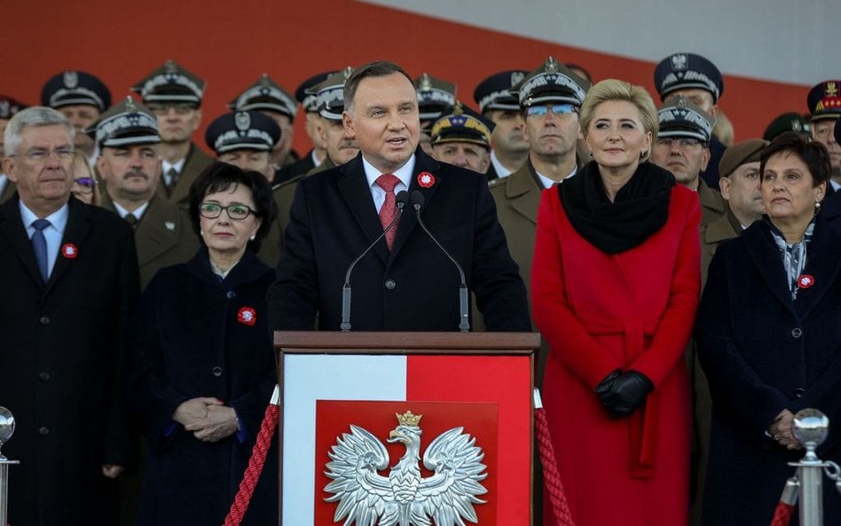 Andrzej Duda: Jesteśmy Polakami i obowiązki mamy polskie - od prawa do lewa