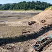 Spuszczenie wody z Jeziora Pilchowickiego odsłoniło między innymi wraki samochodów spoczywające na d