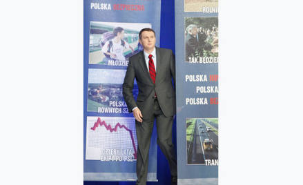 Przemysław Wipler na konferencji prasowej PiS pt. „Obietnice Wyborcze”, 2011 rok.