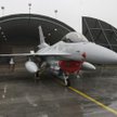 F-16 w bazie w Krzesinach