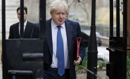 Johnson ostrzega Rosjan związanych z Władimirem Putinem