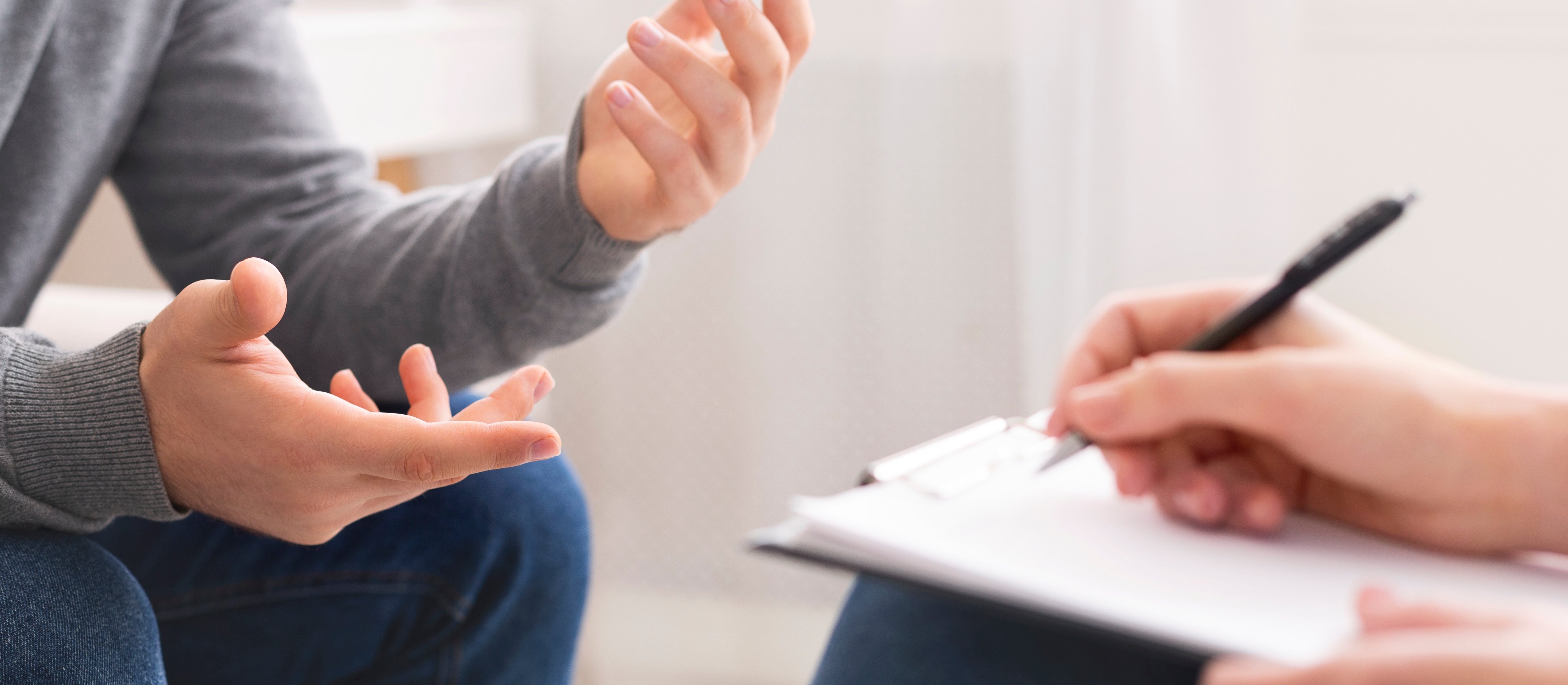 Zmiany w ustawie o zdrowiu psychicznym budzą emocje. Konsultant krajowy wyjaśnia