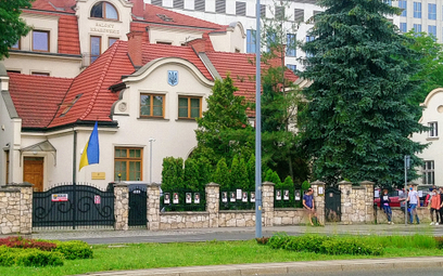 Obywatel Ukrainy podpalił się przed konsulatem generalnym w Krakowie