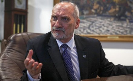 "Skąd taki niebywały atak na Polskę?" Diagnoza Macierewicza