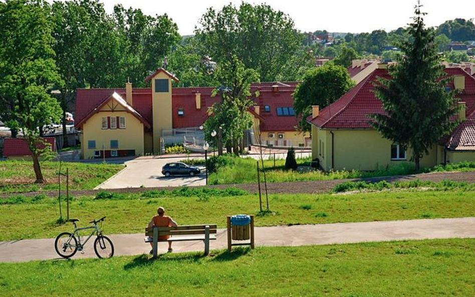 Centrum Integracji Społecznej i otaczający je park to duma gminy Zielonki