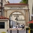 Do nowej spółki będą należeć studia Warner Bros. i Paramount Pictures.
