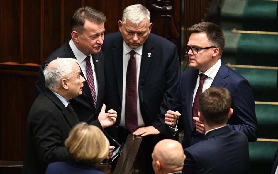 Niemal co czwarty ankietowany, deklarujący głosowanie na PiS, ocenia, że partia ta może się rozpaść.