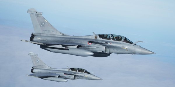 Alarm powietrzny na Łotwie. Myśliwce NATO strąciły dron przy