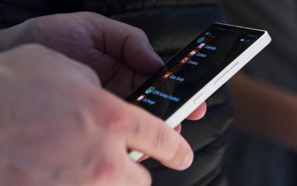 Państwa UE potwierdziły porozumienie ws. częstotliwości na internet 5G