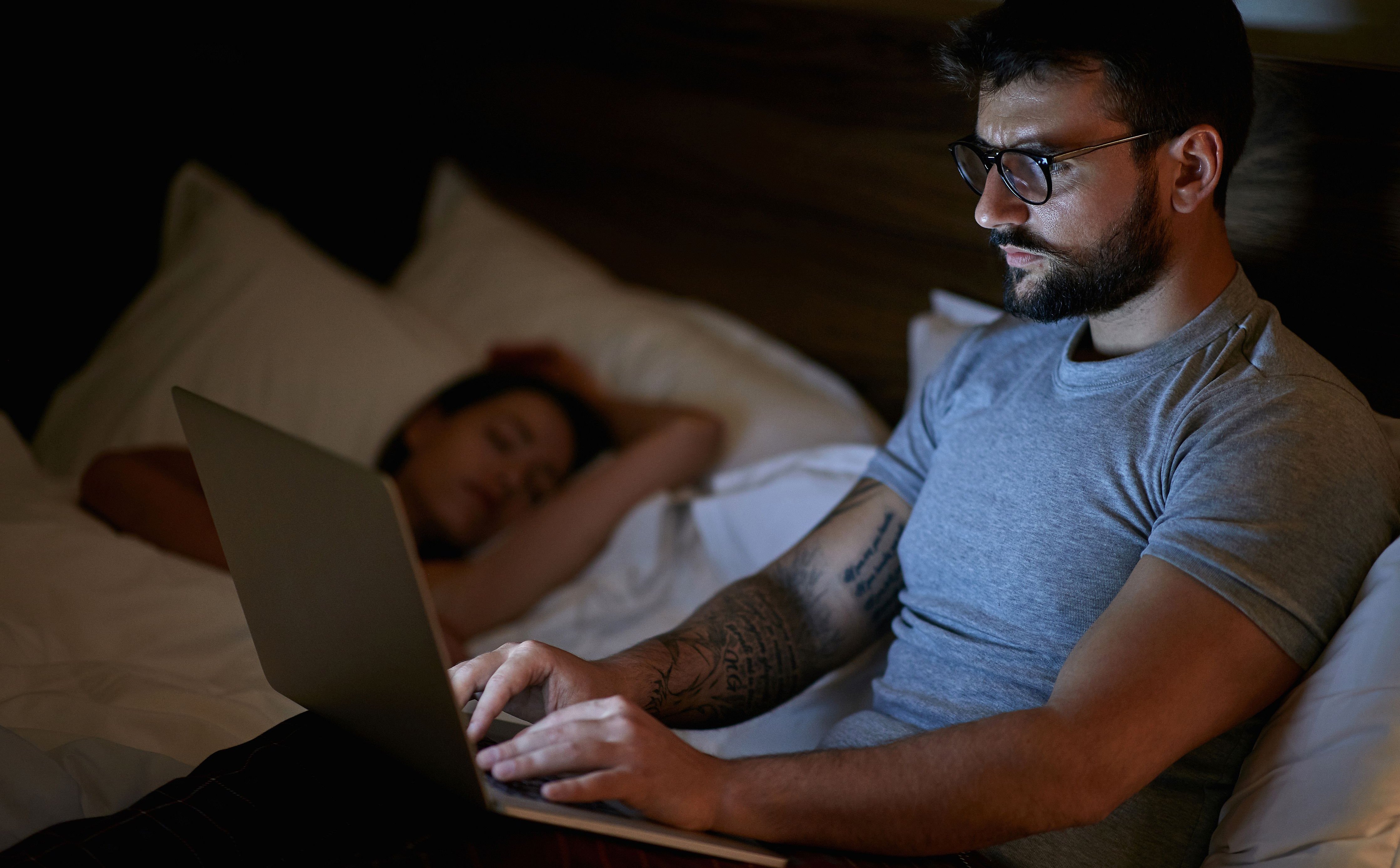 Niezbędnik przedsiębiorcy: CEIDG ma problem z RODO * firma w sypialni a koszty * błędy a sankcja w VAT * podstawa wymiaru składki na ubezpieczenie chorobowe * system kaucyjny * dyskryminacja w pracy do zmiany * Wsparcie na pilotaż skróconego tygodnia pracy