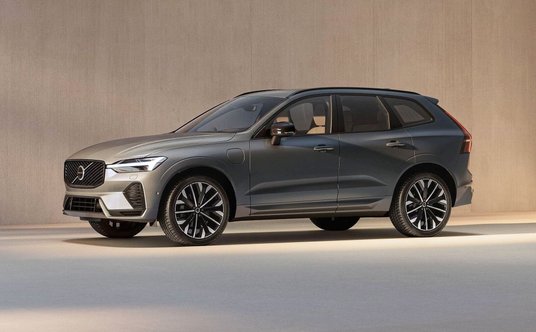 Modelowym liderem segmentu premium pozostaje niezmiennie Volvo XC60