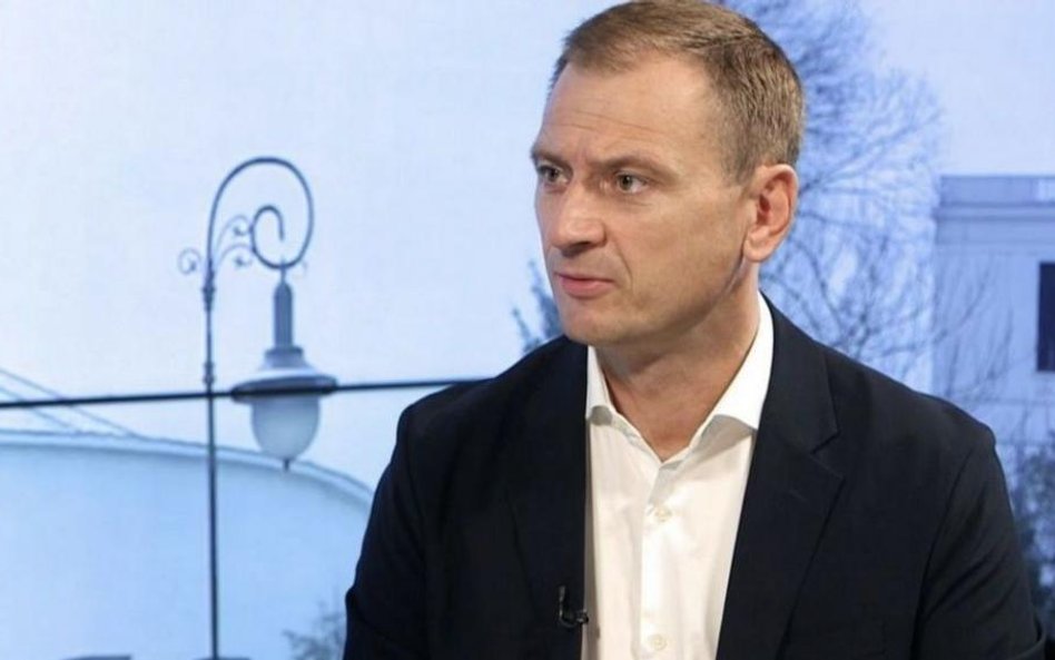 Poseł PO pyta o prezydenckie loty