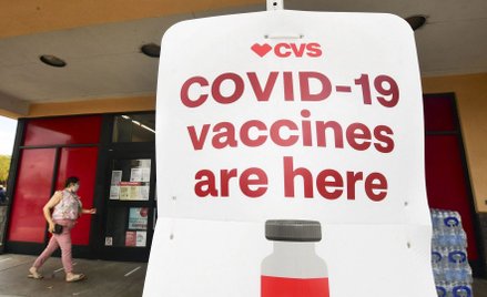 Koronawirus. Czy szczepienie zmniejsza transmisję wirusa? Nowe badanie