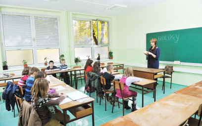 W ubiegłym roku zlikwidowano w Polsce aż 163 szkoły podstawowe, przede wszystkim na wsi