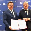 Image 3 - Minister Czesław Siekierski z powołanym na stanowisko Prezesa Agencji Restrukturyzacji i M